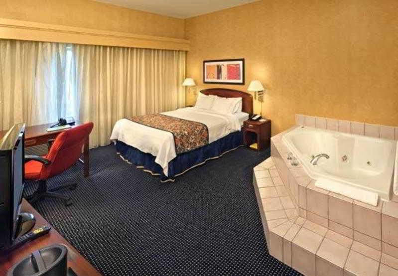 คอร์ตยาร์ด นอร์วิช Hotel นอริช ภายนอก รูปภาพ