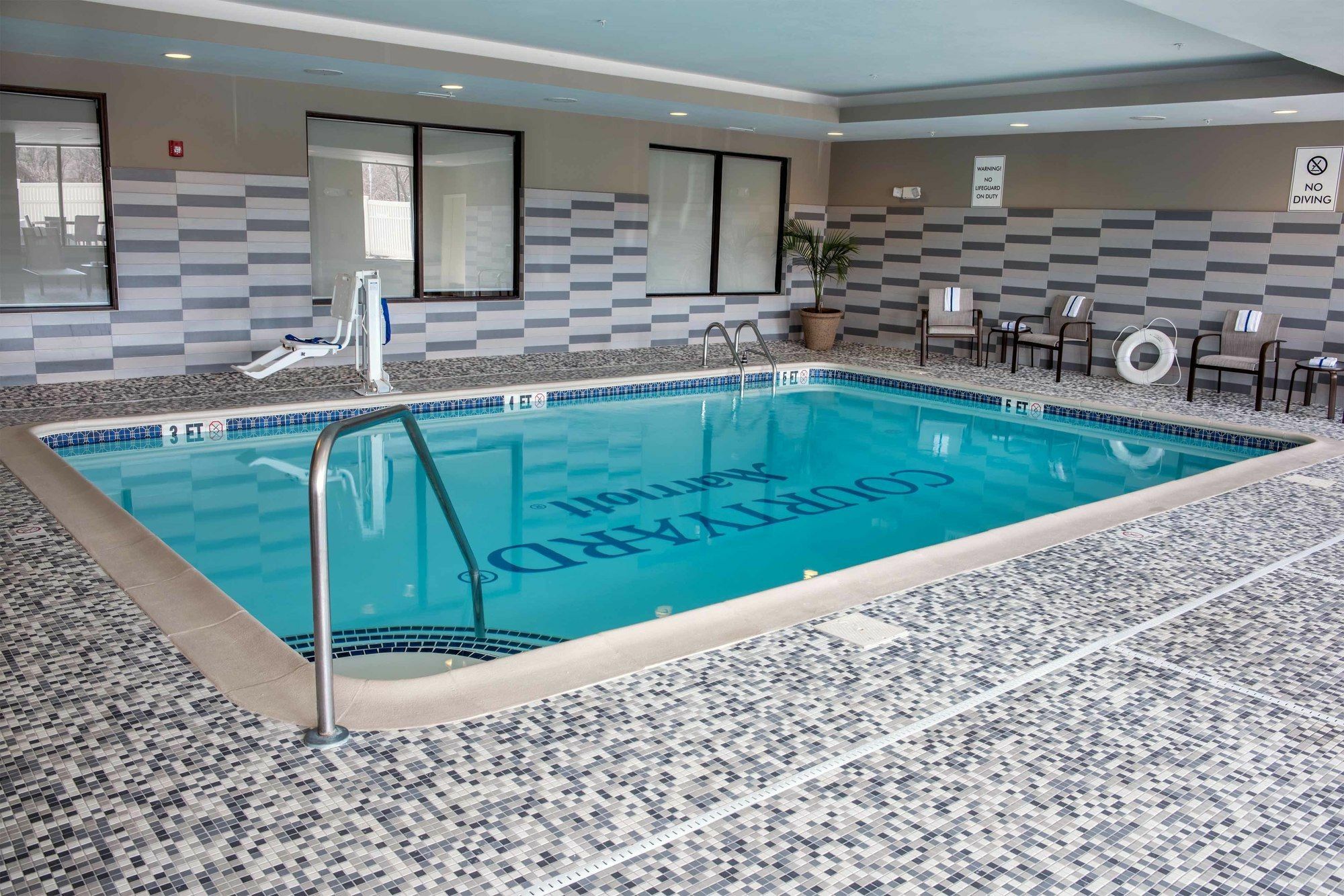 คอร์ตยาร์ด นอร์วิช Hotel นอริช ภายนอก รูปภาพ